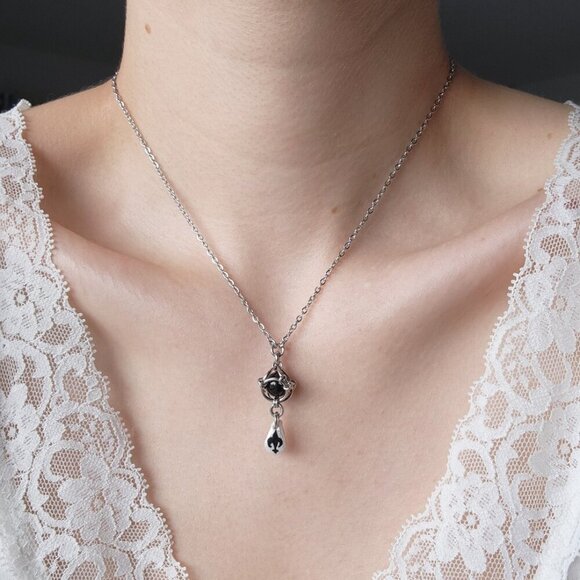 Gothic Victorian Vampire black jasper and silver  chain mail necklace - Picture 3 of 8